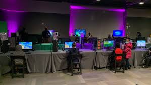 罗技G联合《英雄联盟》玉剑传说解锁紫色宇宙，遇见更好的自己！