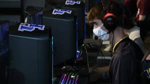 电竞选手收入：DOTA2霸榜前58 第59才是LOL选手-搜狐体育!!!