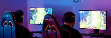 英雄联盟S13“我们提前下班了”，战队背后的资本博弈