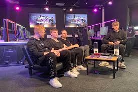 《英雄联盟》抖音开播，腾讯字节又破冰