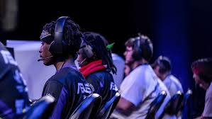 宋丹丹之子竟是高玩! 直播游戏还是DOTA2冠军-搜狐体育!!!